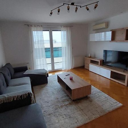 Med Man Apartmani Slavonski Brod Exterior photo