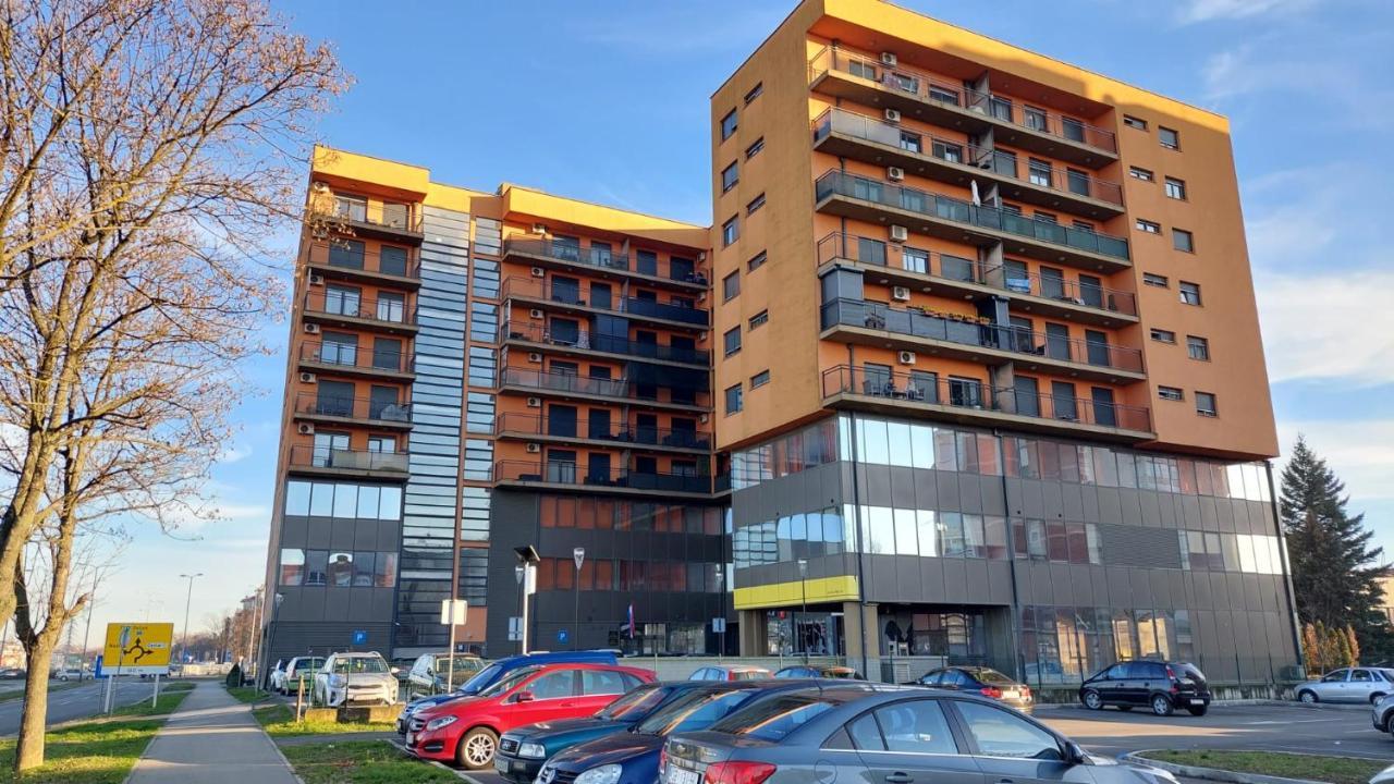 Med Man Apartmani Slavonski Brod Exterior photo
